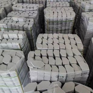 巴彦淖尔芝麻白石材冰裂纹，碎拼。