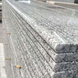 巴彦淖尔芝麻白楼梯踏步 花岗岩楼梯板材