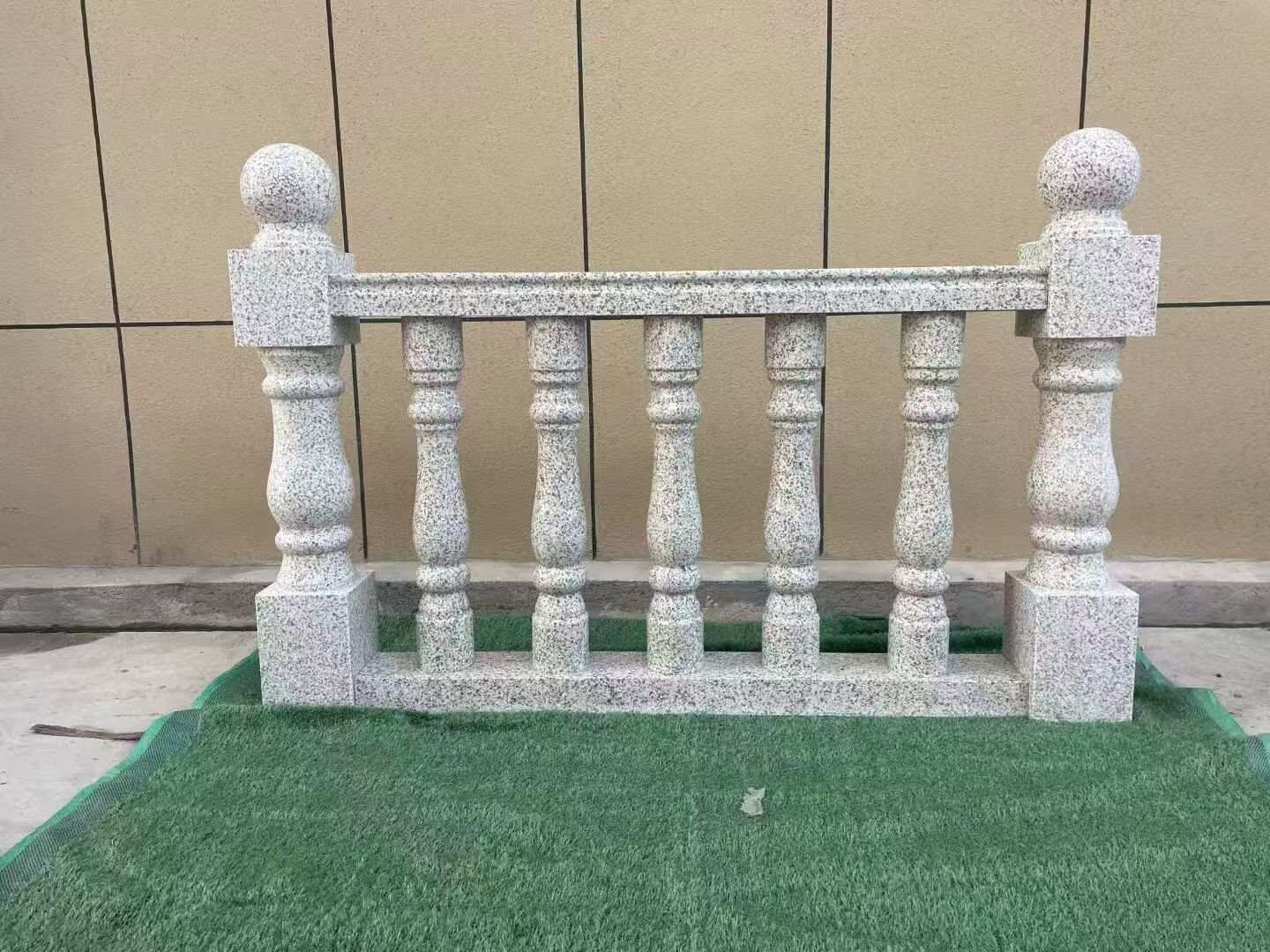 巴彦淖尔芝麻白阳台栏杆 花岗岩栏杆