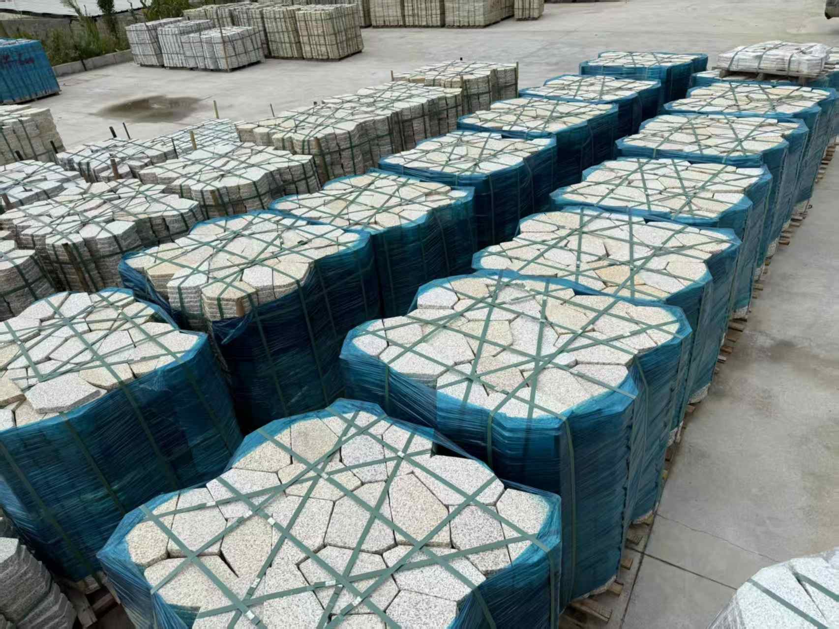 巴彦淖尔黄金麻冰裂纹 碎拼