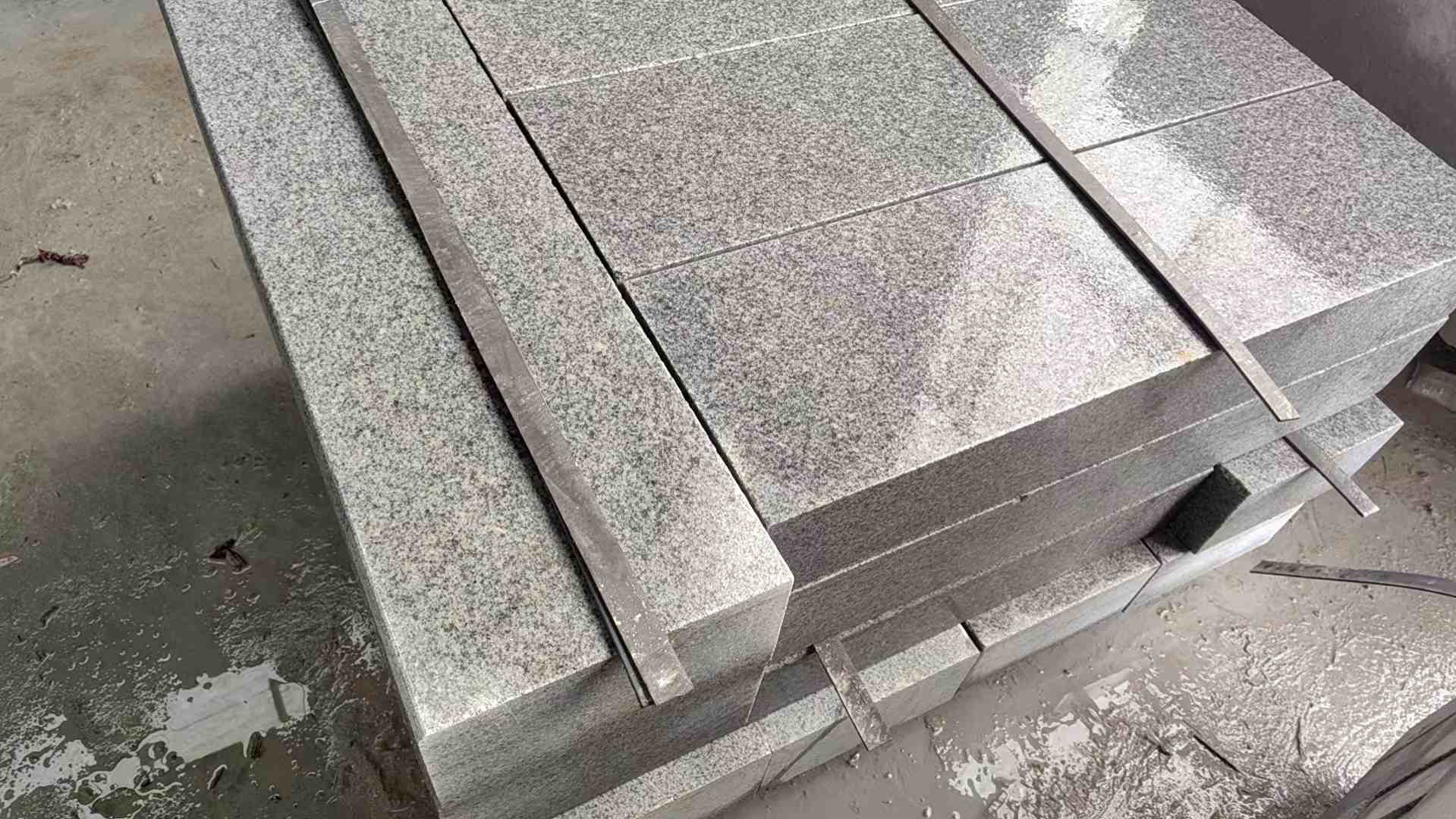 巴彦淖尔芝麻灰 芝麻白 路牙石 路侧石 马路牙子